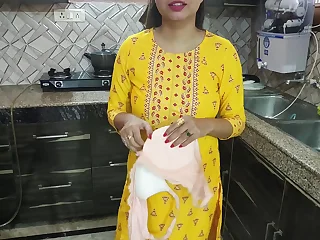 Desi bhabhi was washing dishes in Nautical galley then her brother in law came with an increment of said bhabhi aapka chut chahiye kya dogi hindi audio